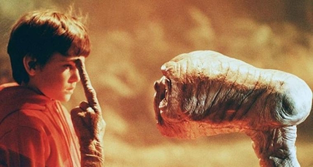 FILMES CLASSICOS NAS TELONAS: E.T. - O EXTRATERRESTRE