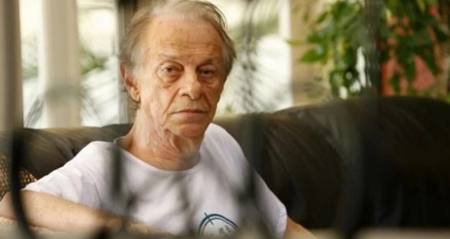 A Pompa e a Dissimulacao